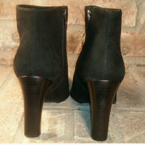 Jacqueline Ferrar 'Rita' Black Suede Ankle Boots - Picture 2 of 4